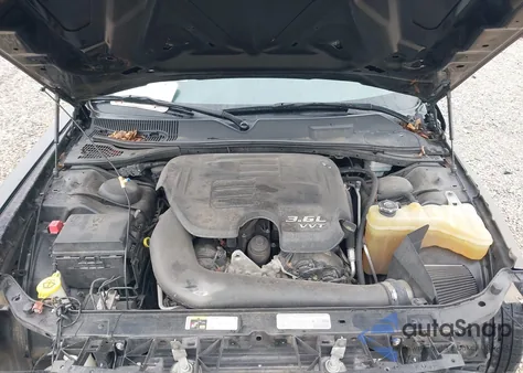 2013 Dodge Challenger Sxt z USA, uszkodzony, nr VIN 2C3CDYAG3DH548883